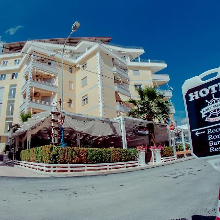 Hotel Kompleksi Muja 4*