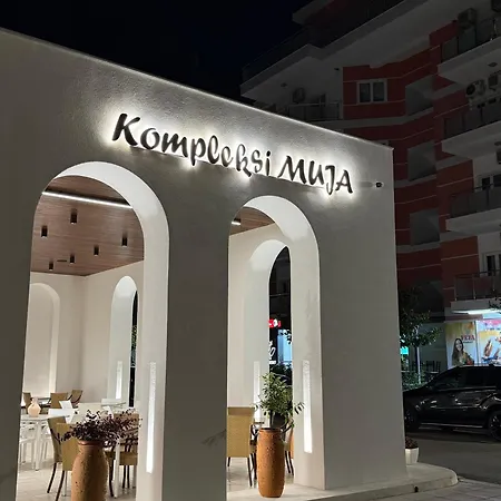 Kompleksi Muja فندق 4*